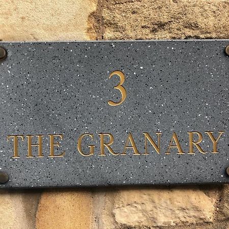 The Granary, Lovely Townhouse In Central Stamford Exterior photo