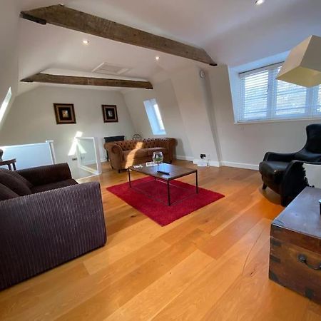 The Granary, Lovely Townhouse In Central Stamford Exterior photo