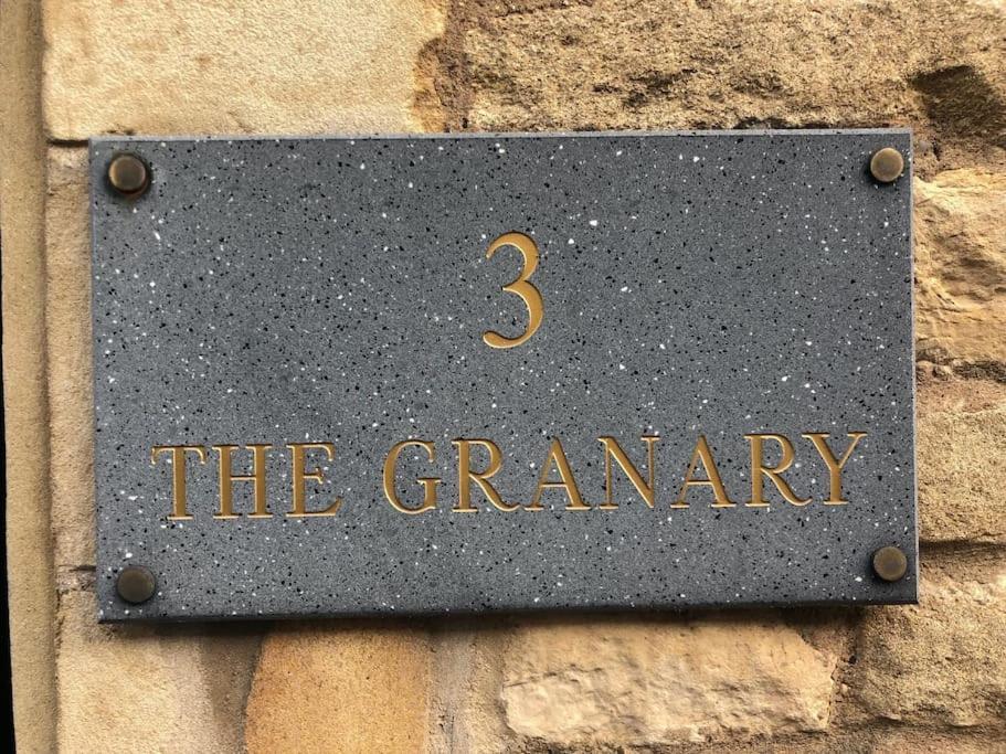 The Granary, Lovely Townhouse In Central Stamford Exterior photo